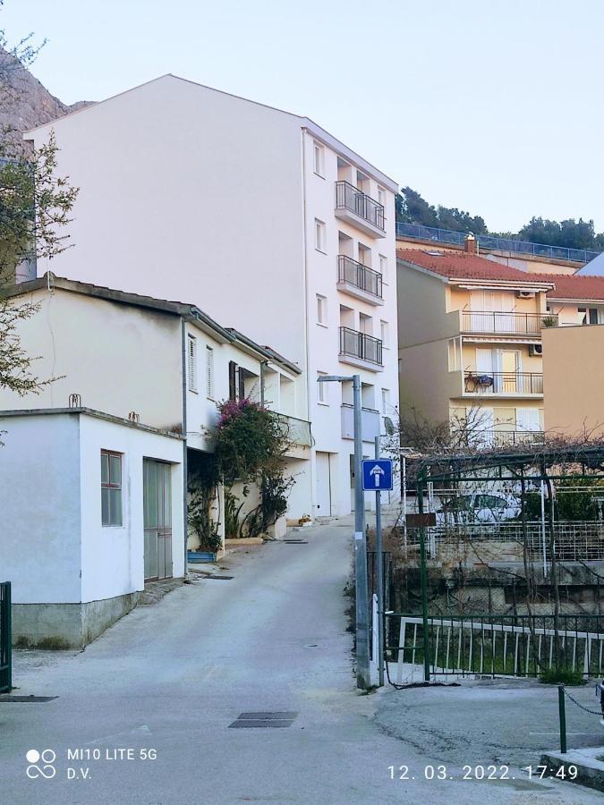Apartmani Daniela Podgora Exteriör bild