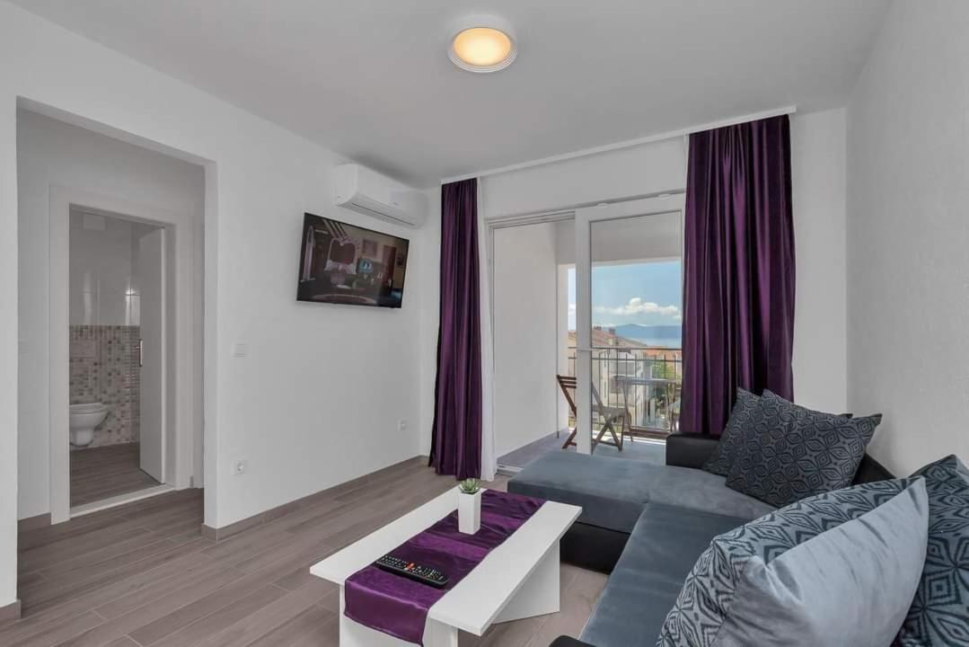 Apartmani Daniela Podgora Exteriör bild