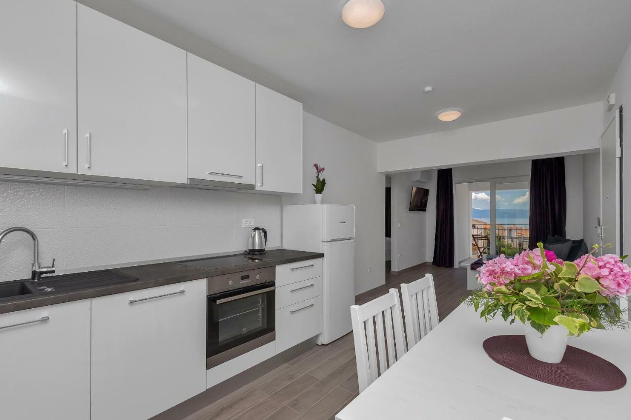 Apartmani Daniela Podgora Exteriör bild