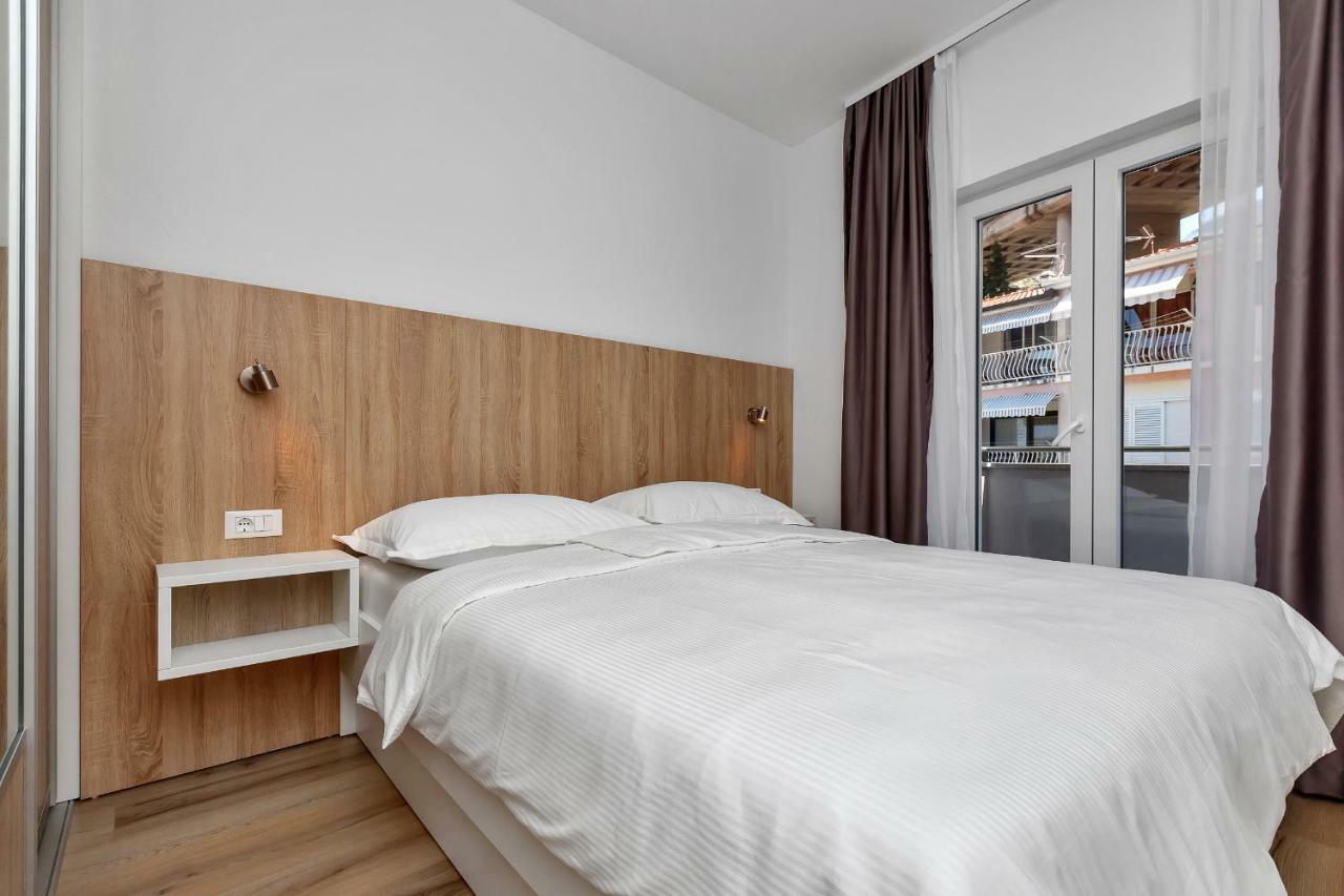 Apartmani Daniela Podgora Exteriör bild