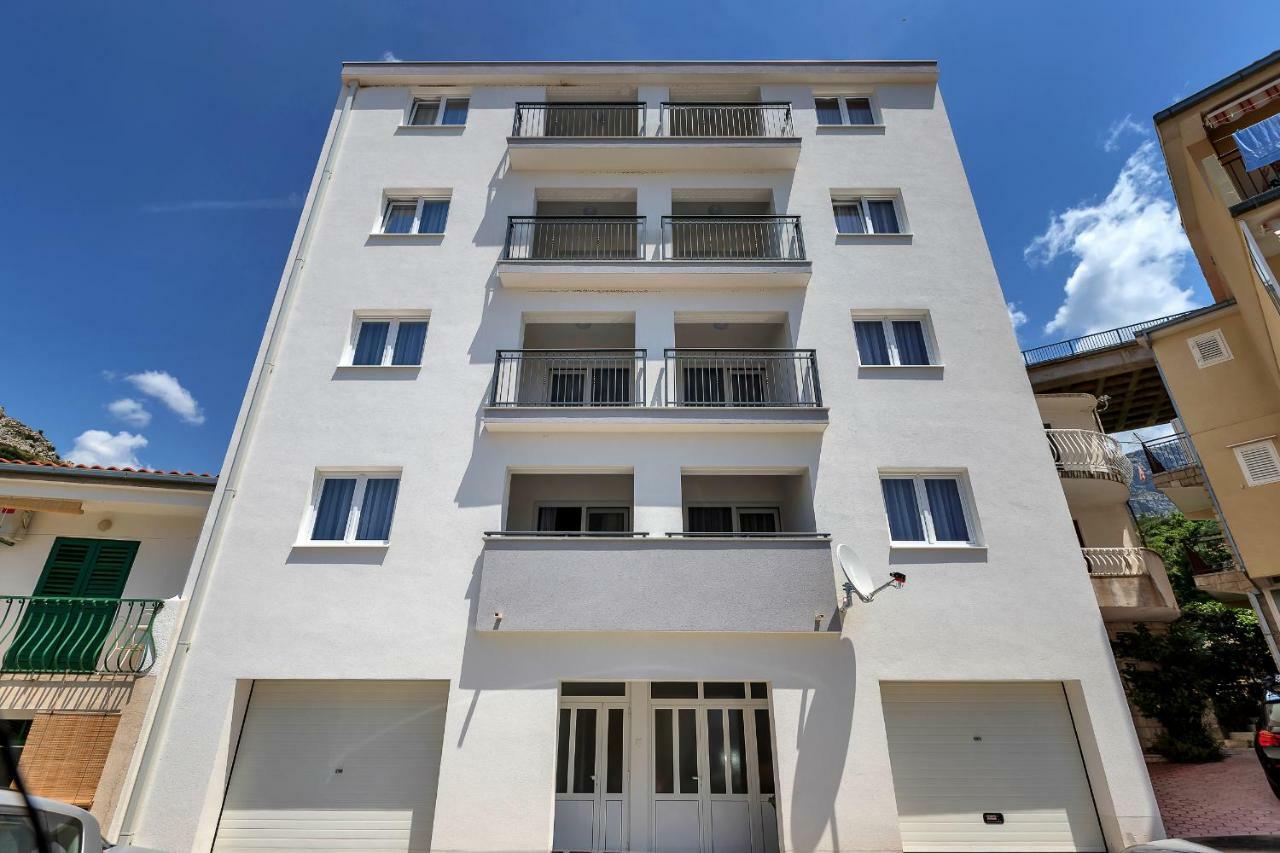 Apartmani Daniela Podgora Exteriör bild