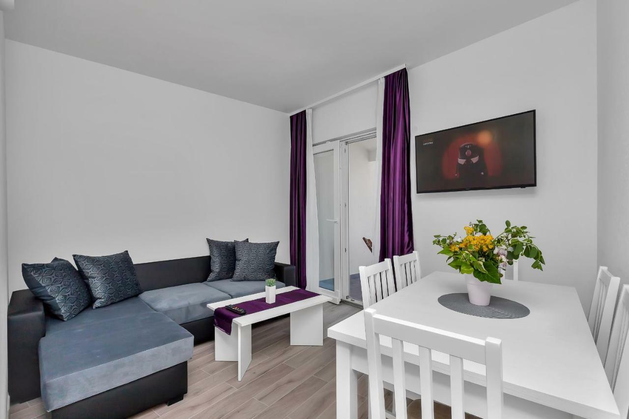 Apartmani Daniela Podgora Exteriör bild