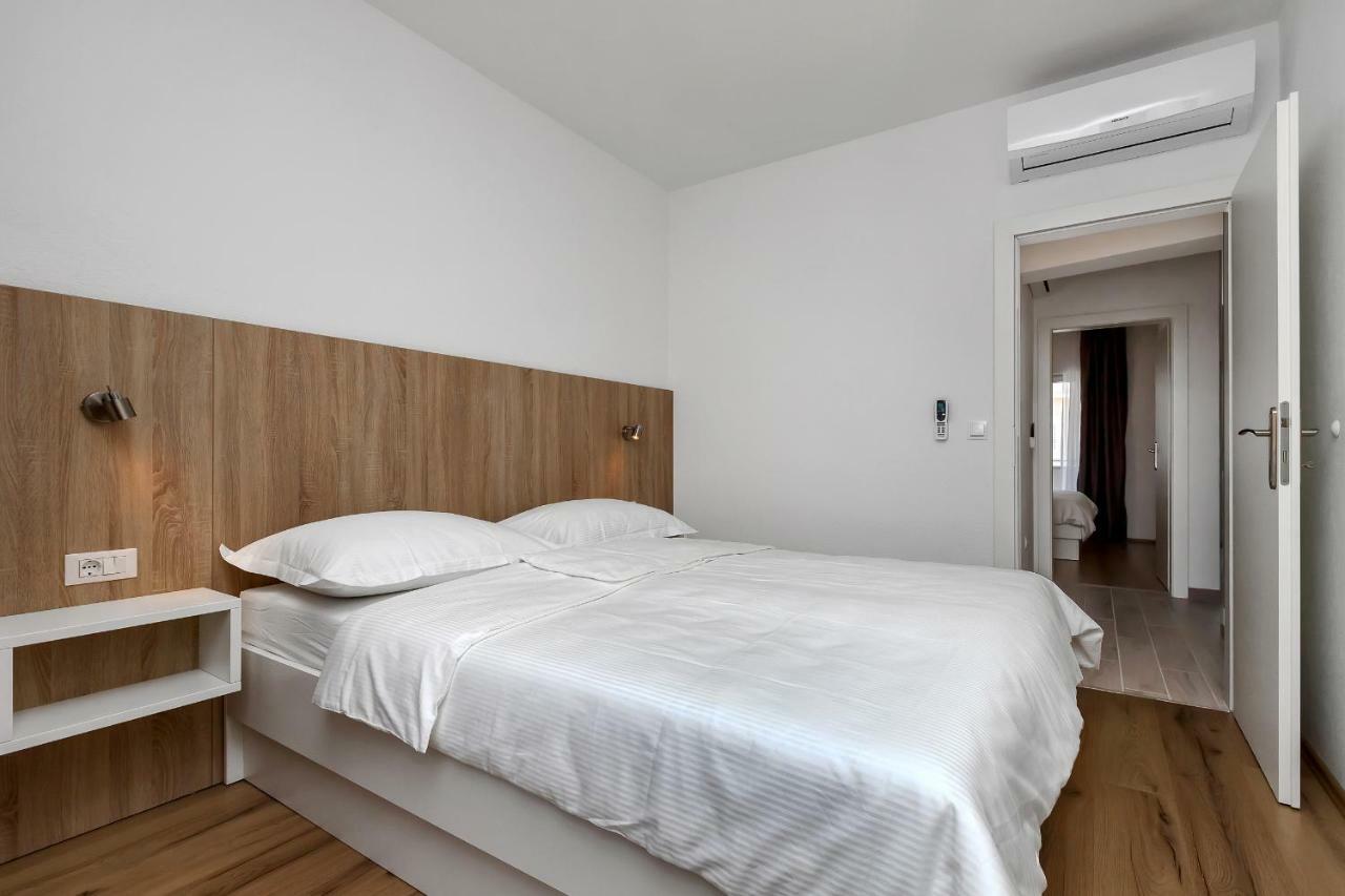 Apartmani Daniela Podgora Exteriör bild
